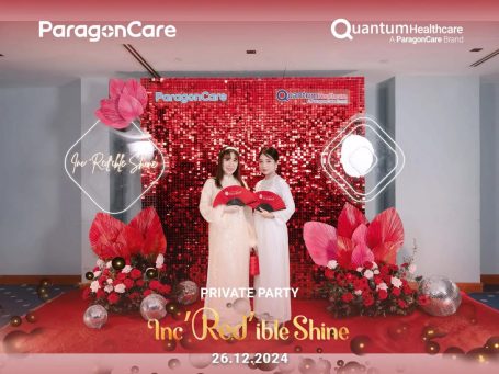 Backdrop Sequin đỏ Year End Party - ParagonCare & Quantum Healthcare (1)