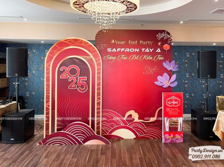 Backdrop Year End Party, tất niên tone đỏ truyền thống - Saffron Tây Á (1)